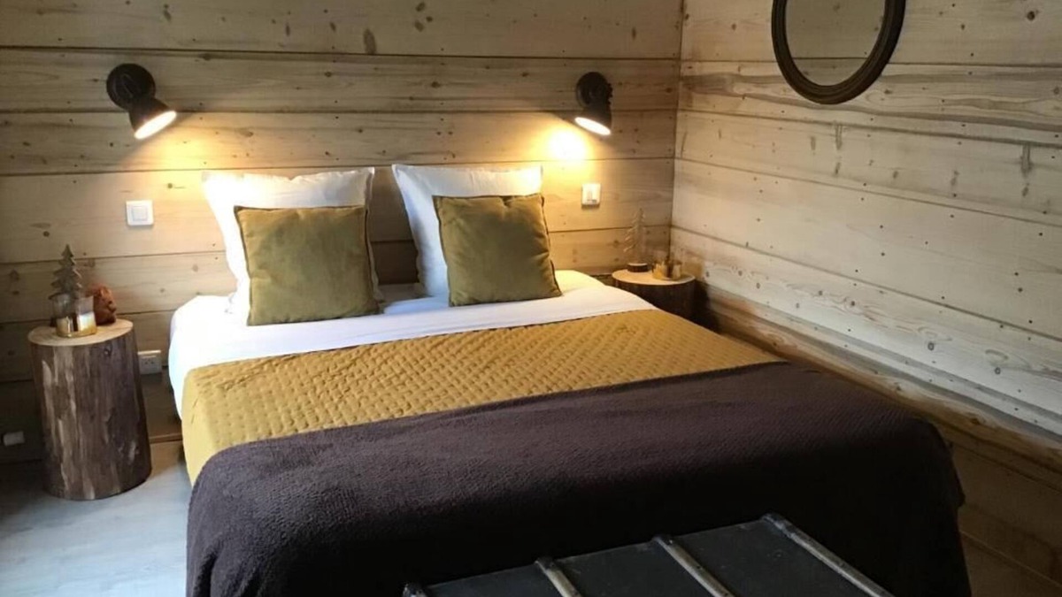 Champagnole Apartment | Au Charmant Chablis