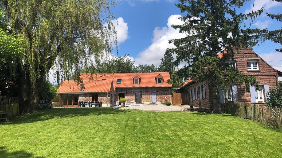 Saint-Jans-Cappel Cottage | Au coin du loup, Flemish bed and breakfast on the Franco-Belgian border, in the heart of the mountains