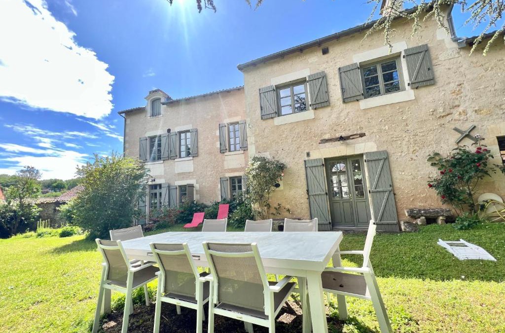 Saint-Benoit Villa | Au Domaine Valigny, piscine chauffée + WIFI Fibre