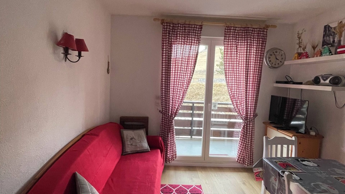 Saint-Etienne-de-Tinee Apartment | ⛷️ Auron - T2 + cabin with heated pool & private parking