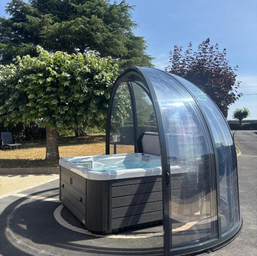 Chateau-la-Valliere House | Au Gré des Souvenirs, gite 4 à 10 pers, clim, jacuzzi, loisirs