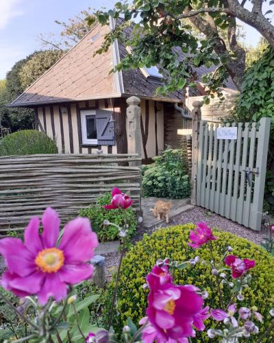 Saint-Sylvestre-de-Cormeilles House | Au p'tit jardin