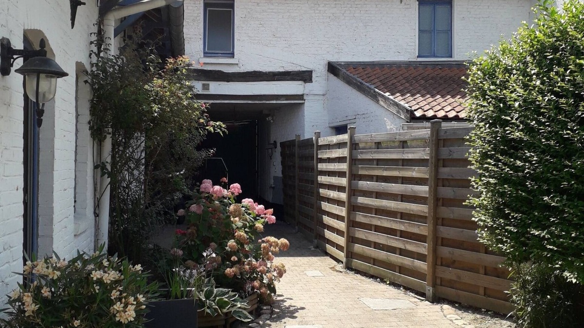 Chereng House | Au Passé Recomposer bed and breakfast, gite, furnished rental