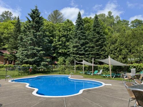 Sainte-Adele Hotel | Auberge Alpine Inn