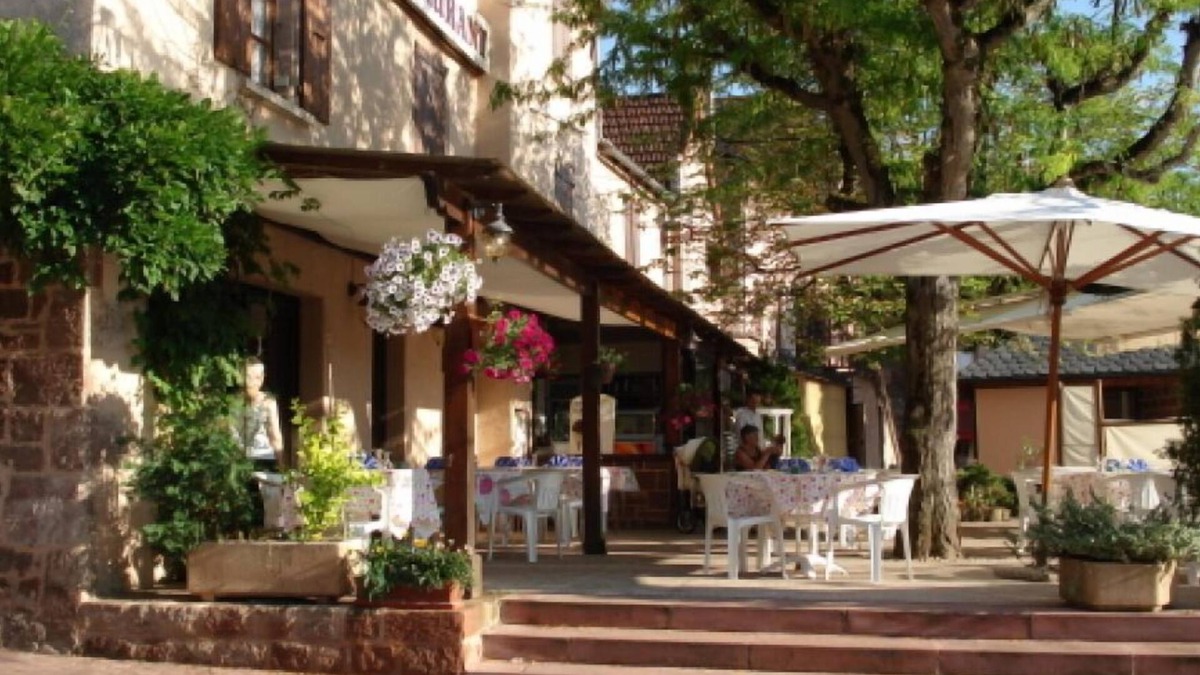 Saint-Cyprien-sur-Dourdou Hotel | Auberge Aux Portes de Conques