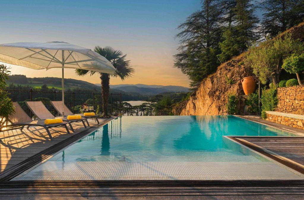 Annonay Rhone Agglomeration Hotel | Auberge Du Lac