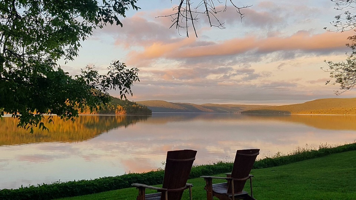 Temiscouata Regional County Municipality House | Auberge Marie Blanc