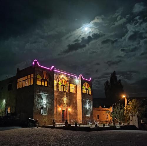 Bou Azmou Hotel | Auberge restaurant Afoud