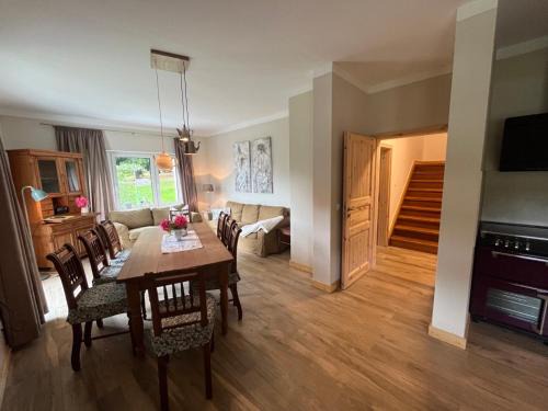 Oberdorla House | Auberge Tabarz Forsthaus