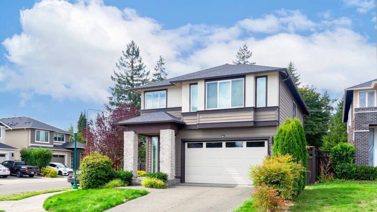 Auburn House | Auburn Designer’s 3B 2.5B Luxe Home |Covered Patio