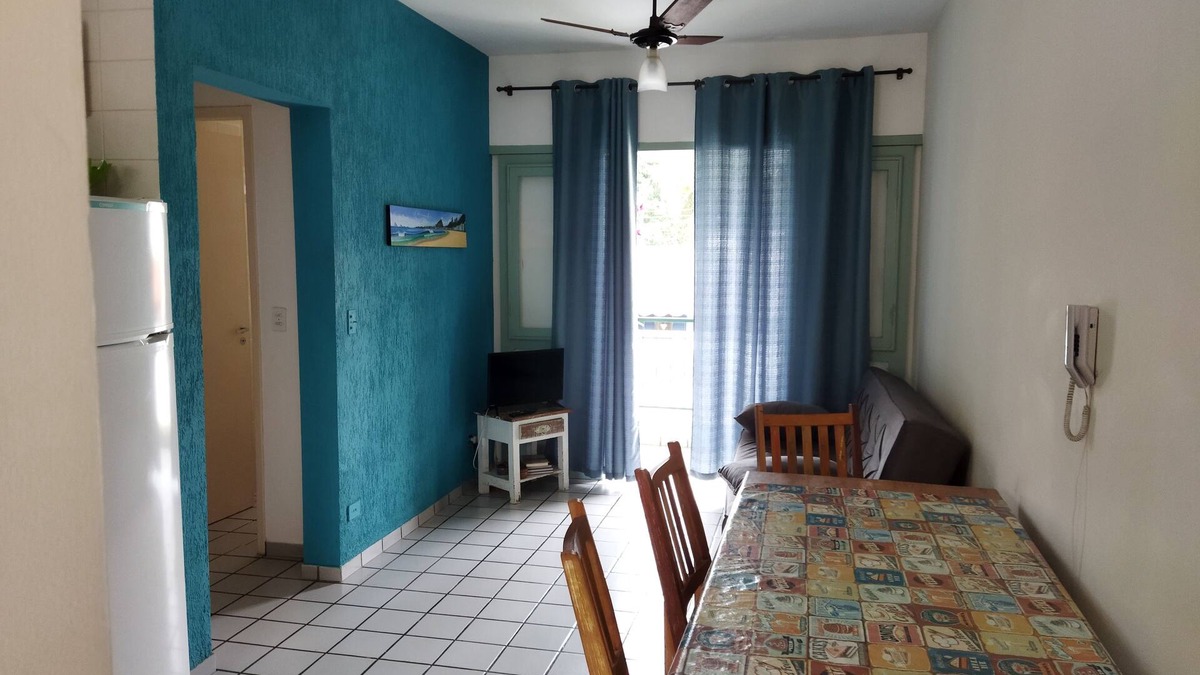 Barra da Lagoa Apartment | August promotion! Great apartment with 2 bedrooms, 2 bathrooms, covered garage, 2nd floor