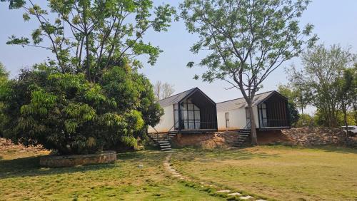 Ramanagara Hotel | Aura Farms - Private Pool Cottages