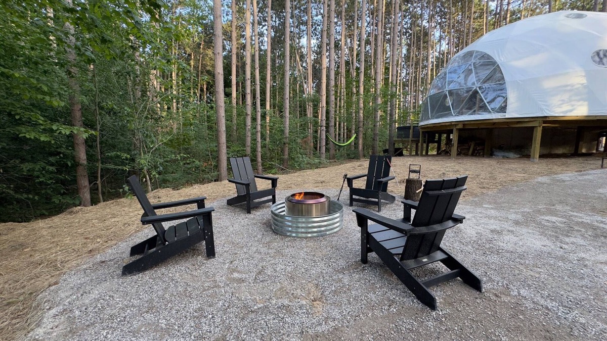 Benzonia Cabin | Aurora Luxury Dome + Hot Tub + Sauna + N MI + Kitchen + Bathroom + King + Queen!