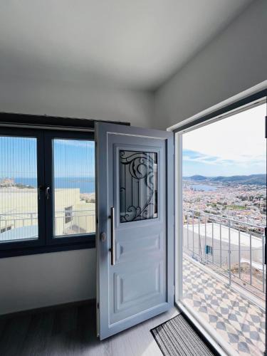 Ano Siros Apartment | Aurora Syros Apartment