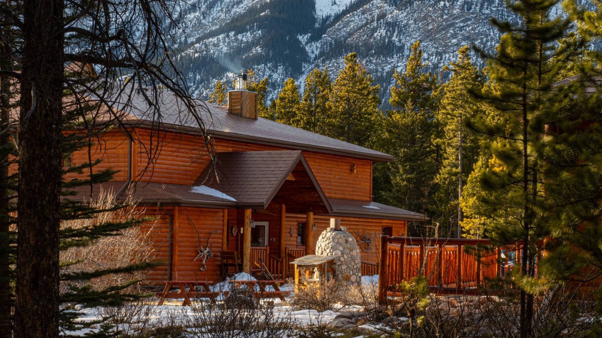 Clearwater County Bed & Breakfast | Aurum Lodge