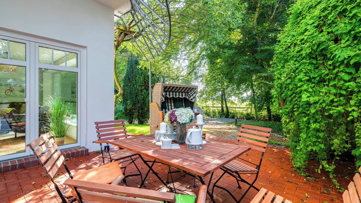 Hedwigenkoog Apartment | Auster- Exklusive Einrichtung auf 120 m² mit Terrasse und Strandkorb