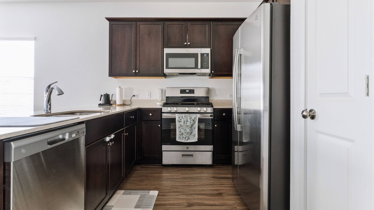 Del Valle House | Austin Getaway: Come, Stay, And Play! 4 Bedroom Home by RedAwning