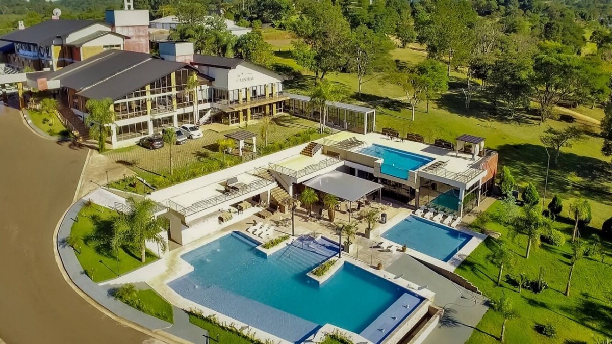 Dos de Mayo Hotel | Austral Hotel