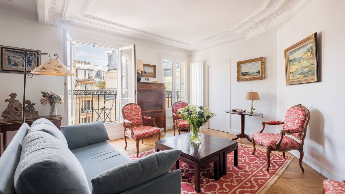 Villa Montmorency Apartment | Auteuil Refinement, by Veeve