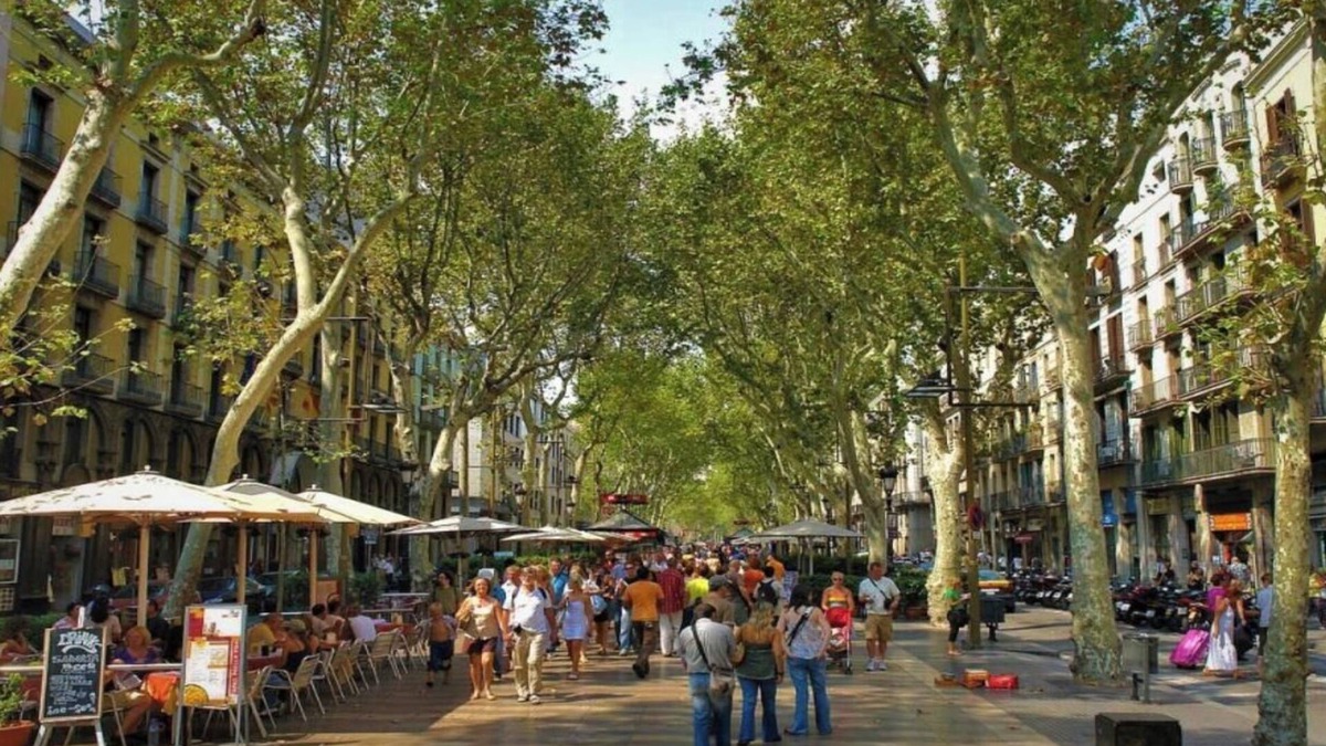 L'Antiga Esquerra de l'Eixample Apartment | Authentic 19th-Century Charm in the Heart of Barcelona