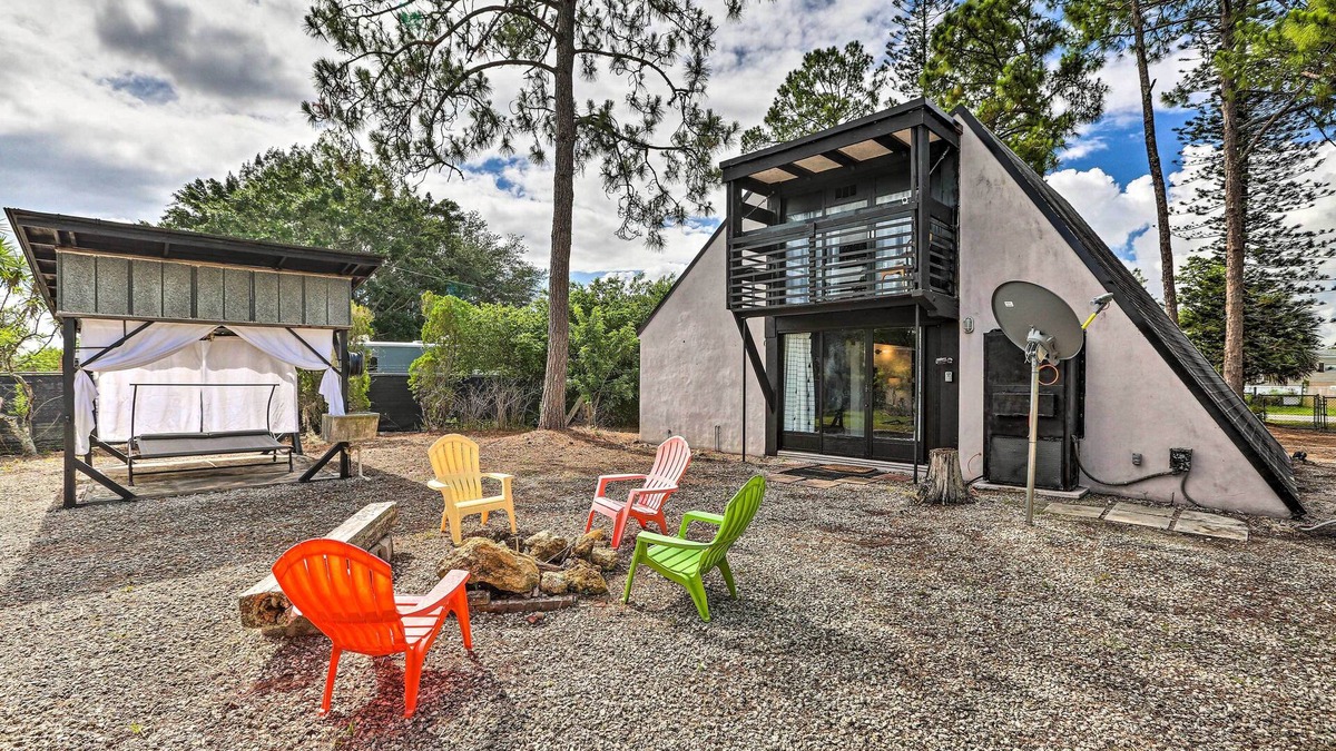 Clewiston Cabin | Authentic Clewiston Home w/Outdoor Game Area