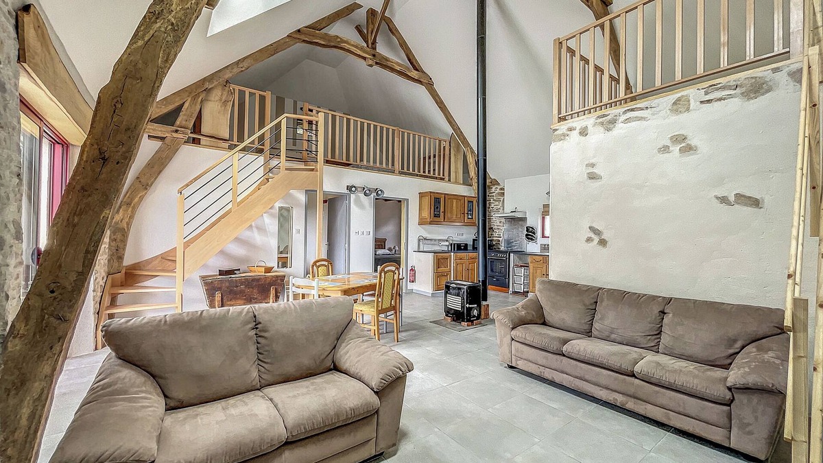 Beynat Cottage | Authentic Cottage, Peaceful with Private Terrace, Private Garden and Wi-Fi