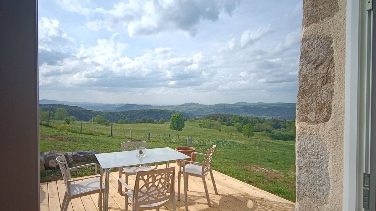 Lachapelle-Graillouse Other | Authentic restored farmhouse for lovers of the great outdoors.