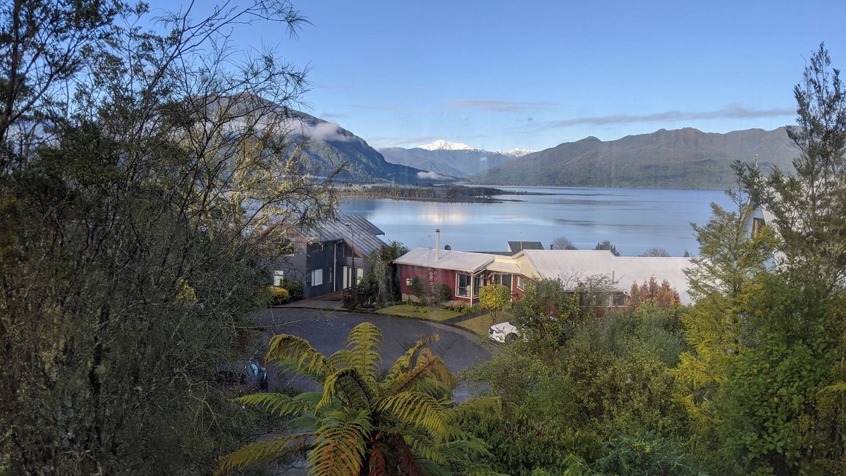 Moana Cabin | Authentic log cabin