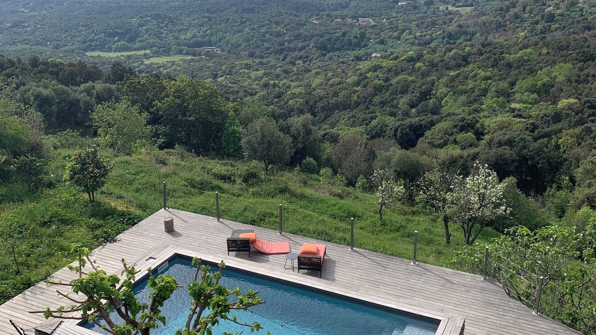 Santa-Maria-Poggio House | Authentic stone village house with swimming pool and breathtaking sea views