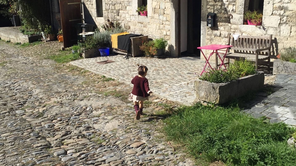 Hamoir House | Authentic stone house in an old farmyard