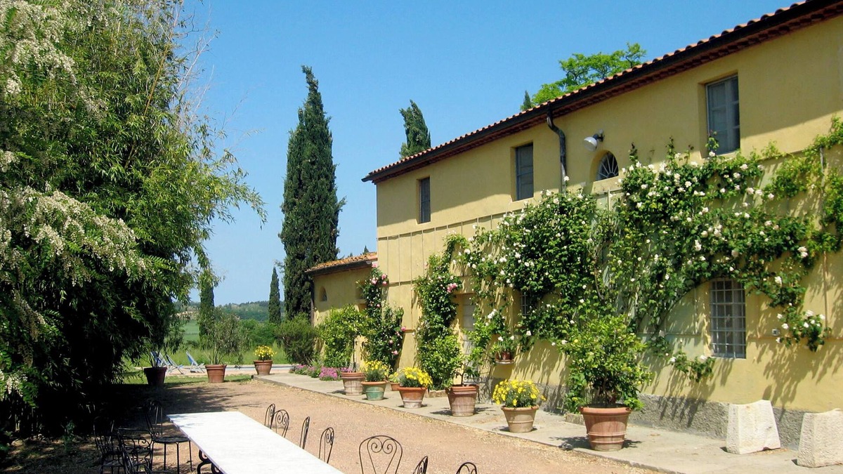 Lorenzana House | Authentic Tuscan farmhouse with pool for families and children