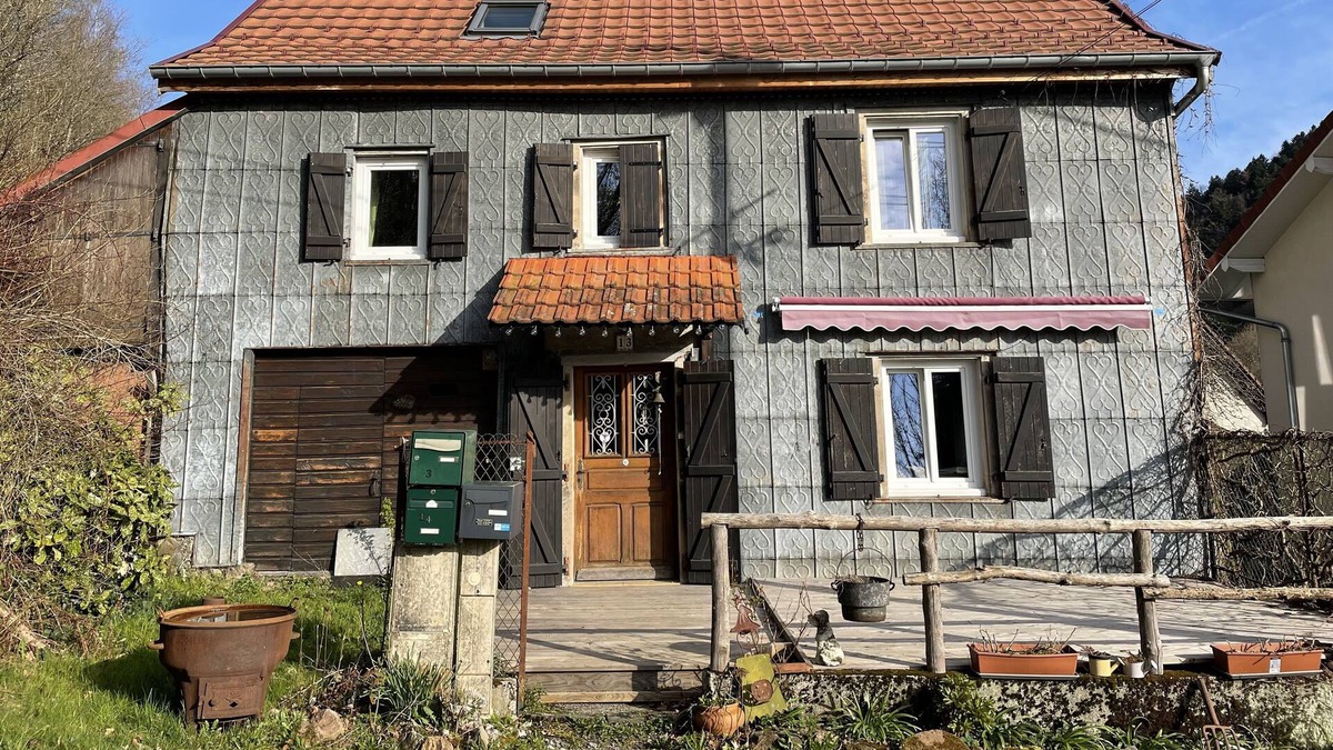 Lepuix House | Authentical Bicentennial 3-Bed House in Lepuix