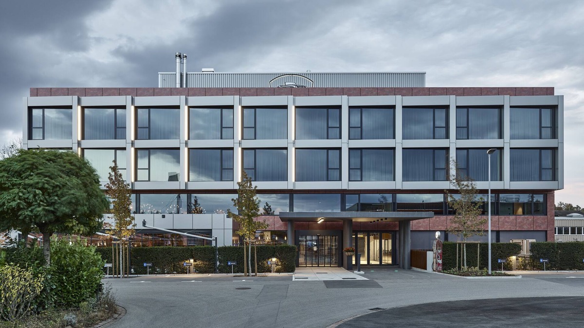Andelfingen District Hotel | Autohalle