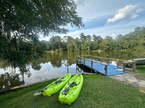 Goodrich House | Autumn by the Lake Dock Fish Fireside Comfort