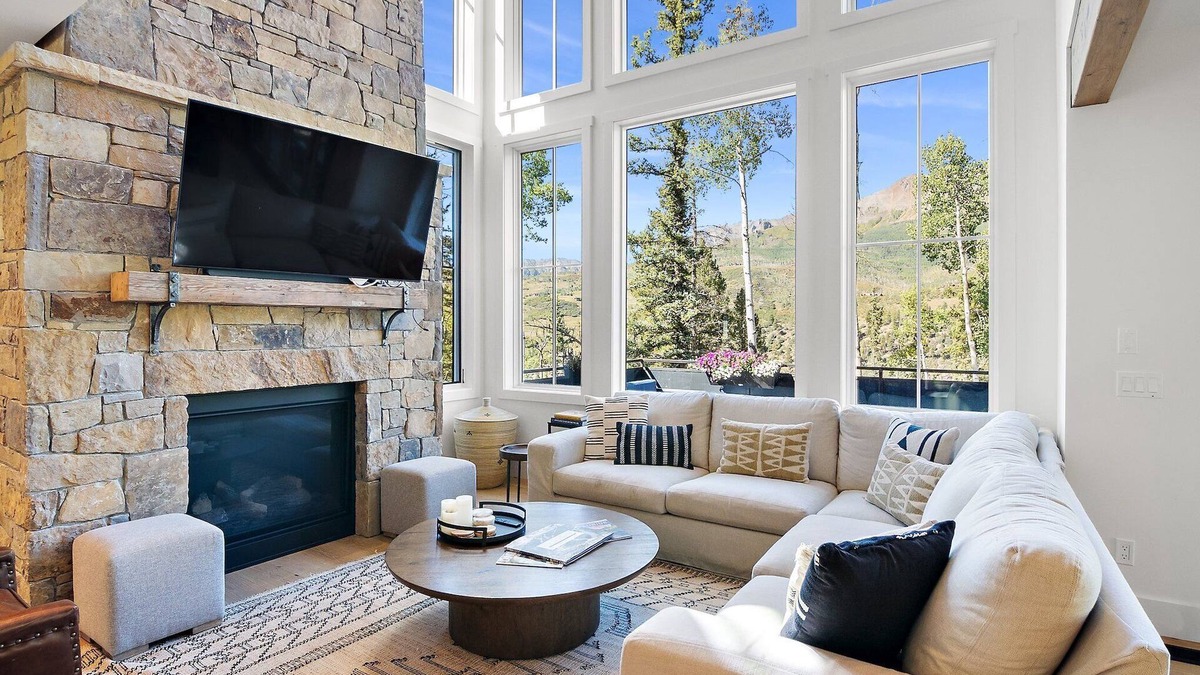 Timber Ridge House | Autumn in Full Splendor | Sweeping Views & Private Hot Tub at Cloud View