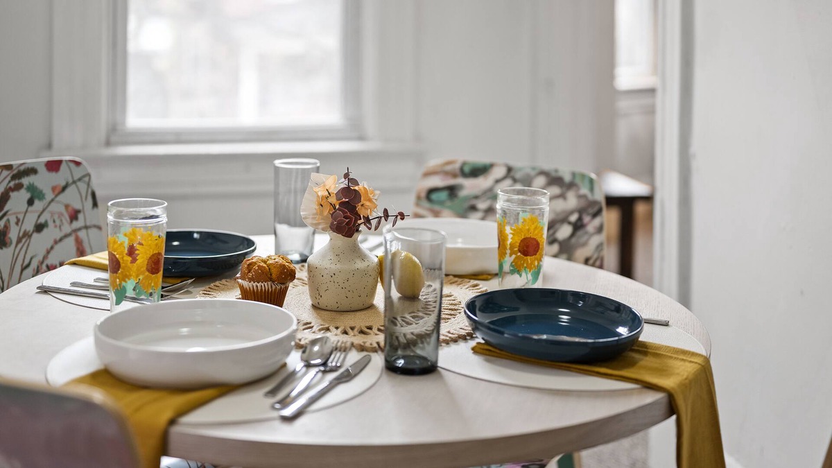 Bellevue Apartment | Autumn Loft 1br 1ba Travel Pad