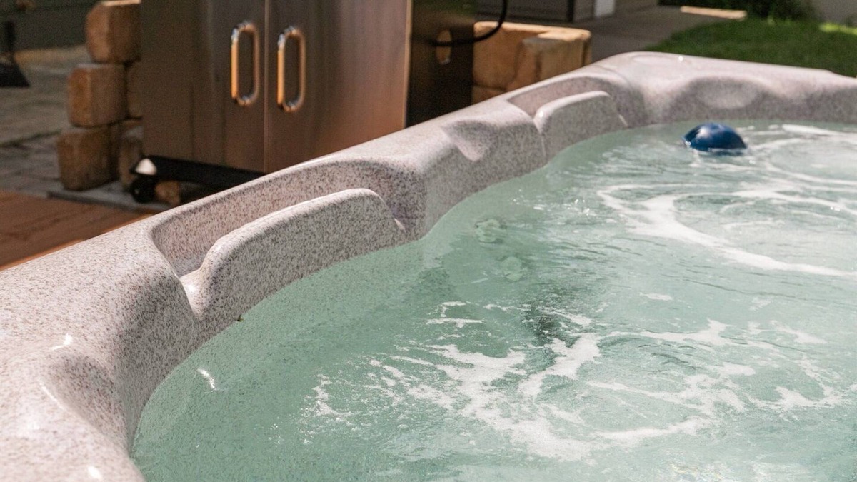 Village of Princeton House | Autumn Retreat w/Fire & Hot Tub