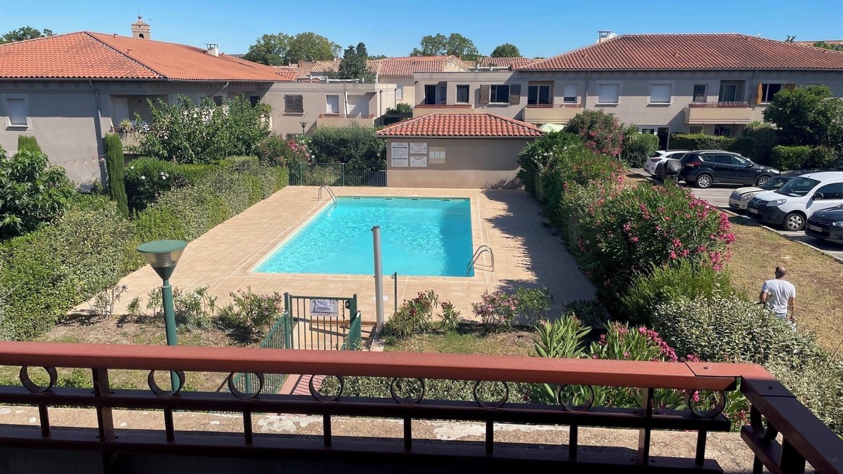 Poussan Apartment | Aux Cyprès du Littoral for 4 people 3-star rating
