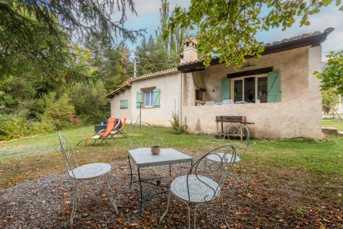 Peyroules House | Aux Portes Des Gorges Du Verdon