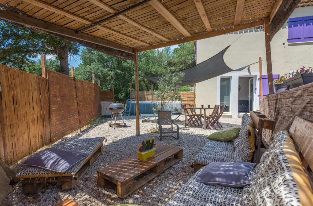 Contes Apartment | Aux Studio sous les oliviers Netflix et Disney plus