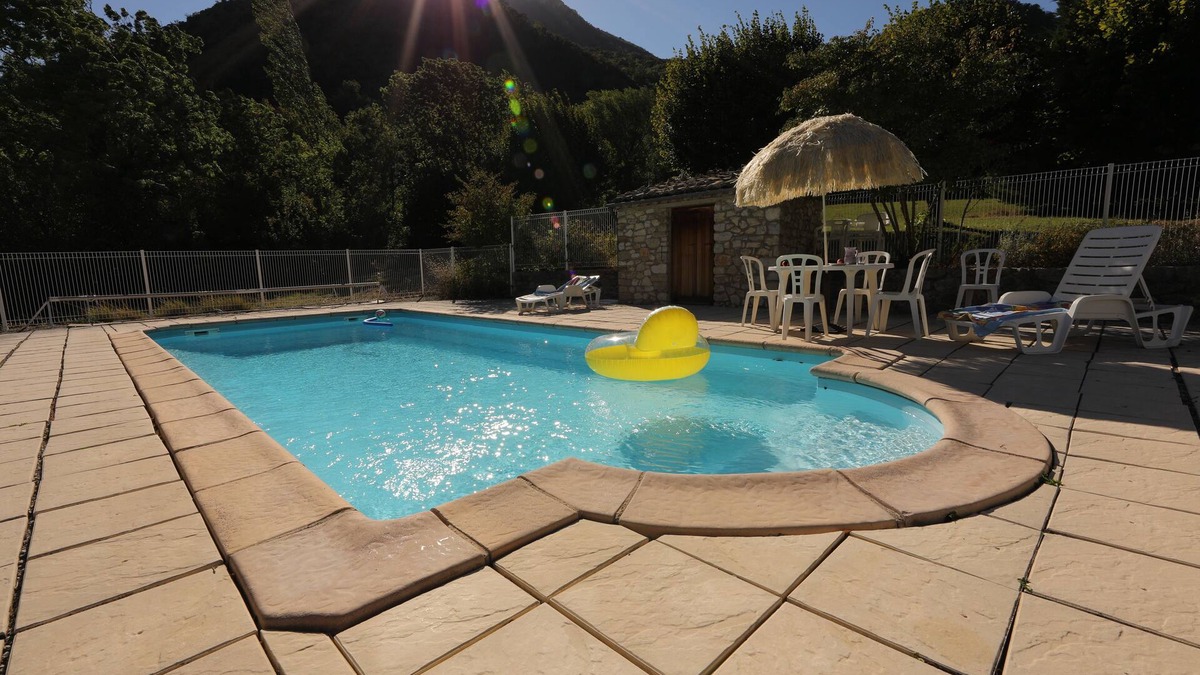 Saint-Ferreol-Trente-Pas House | Aux tilleuls de la Baume: quiet renovated farmhouse in the Baronnies Provençales