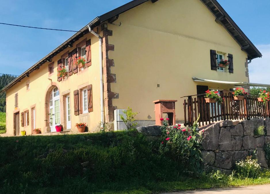 La Chapelle-devant-Bruyeres Apartment | Aux Trois Gîtes