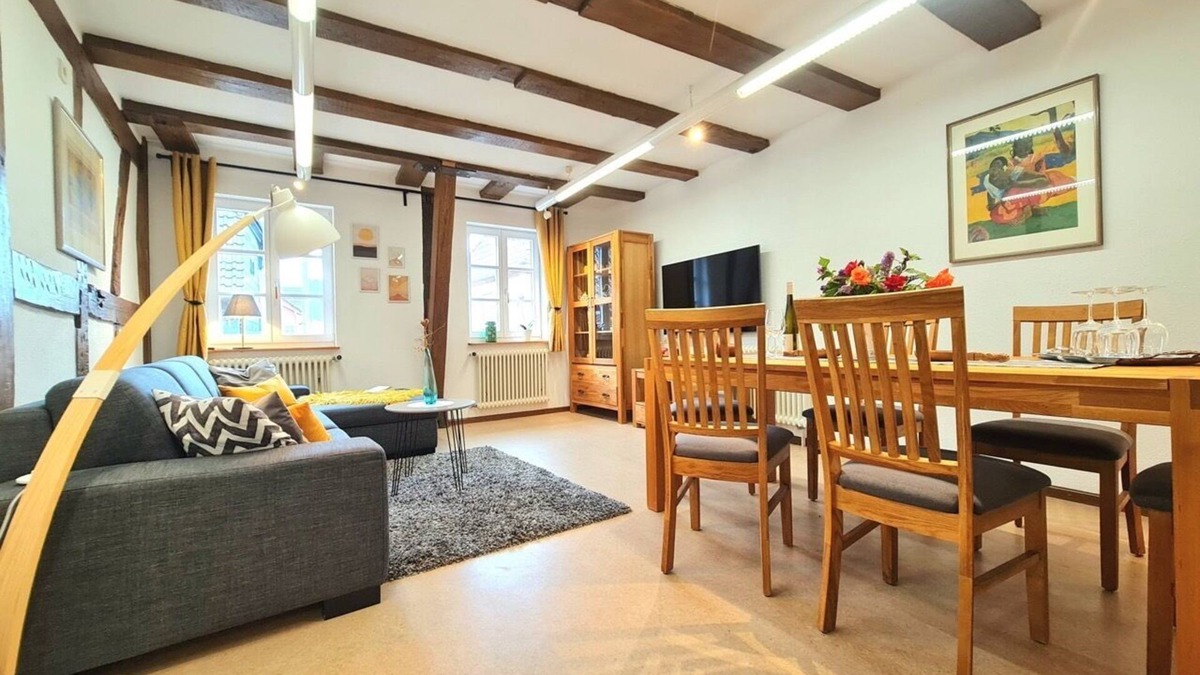 Kandel Apartment | AVAHOME: Space for 6, WLAN, Netflix, Nespresso, parking spaces in the middle of Kandel