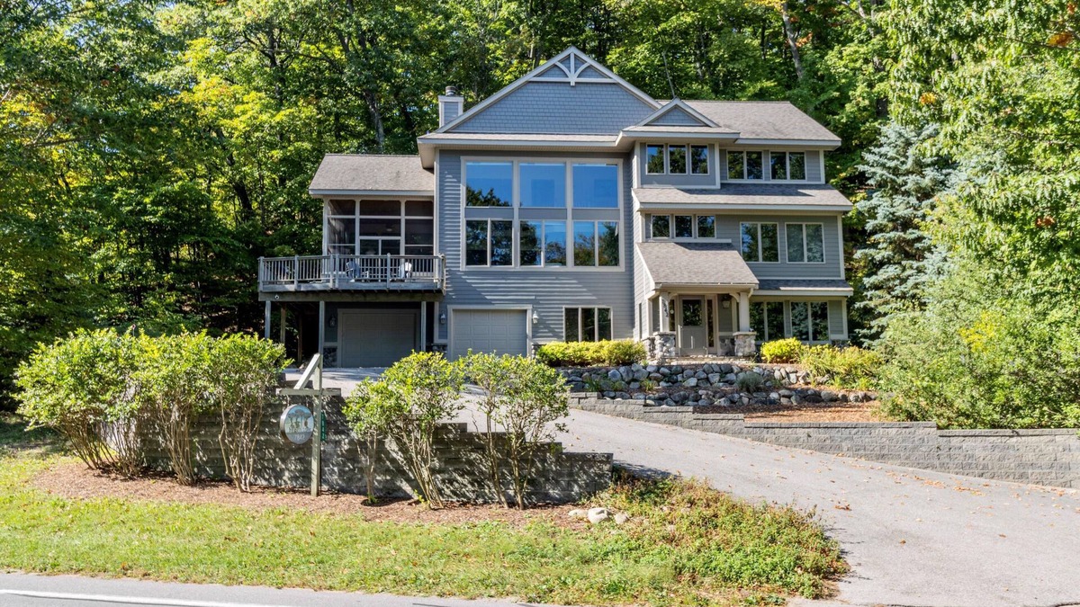 Glen Arbor House | Available All Year Round- Gorgeous Home with Private Access to Glen Lake
