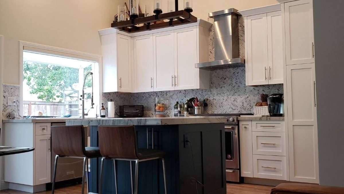 Encinitas House | Available for Race Season. Renovated, quiet, Master on main floor, close to all.