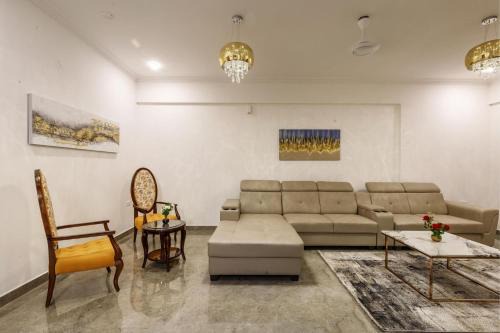 D Costa Layout Apartment | Avalon Apartment 302 Nr MG Road 3BHK AC