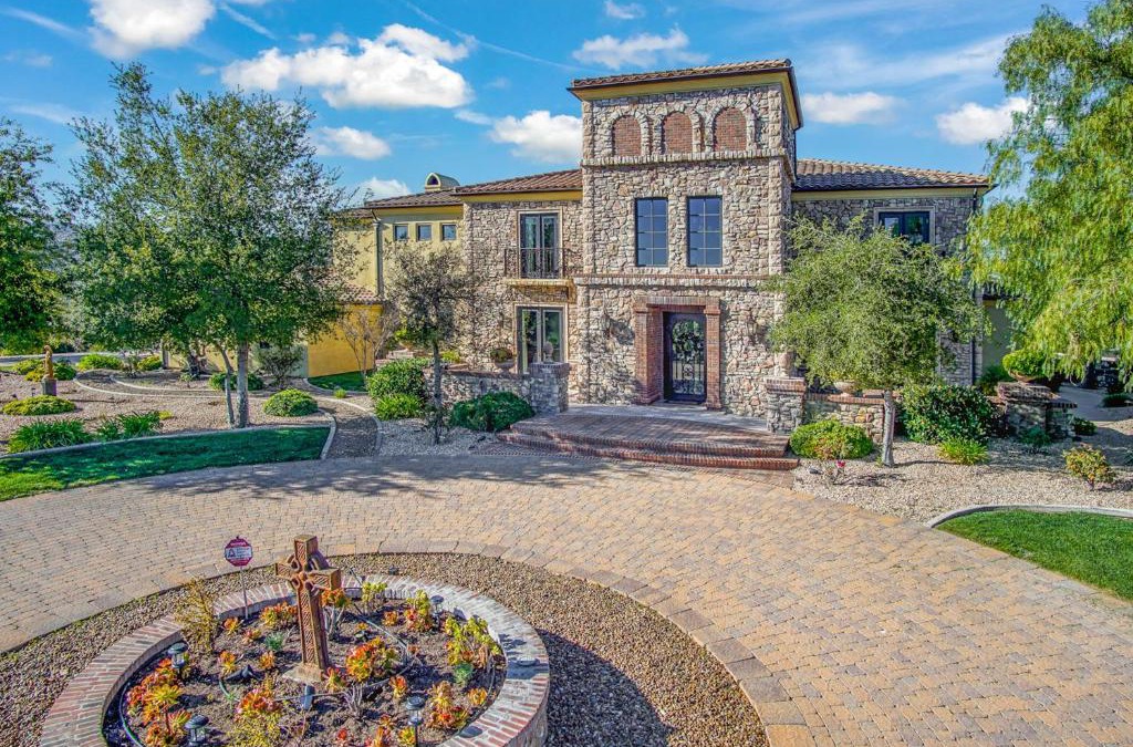 Murrieta House | Avenida De Arboles Oasis