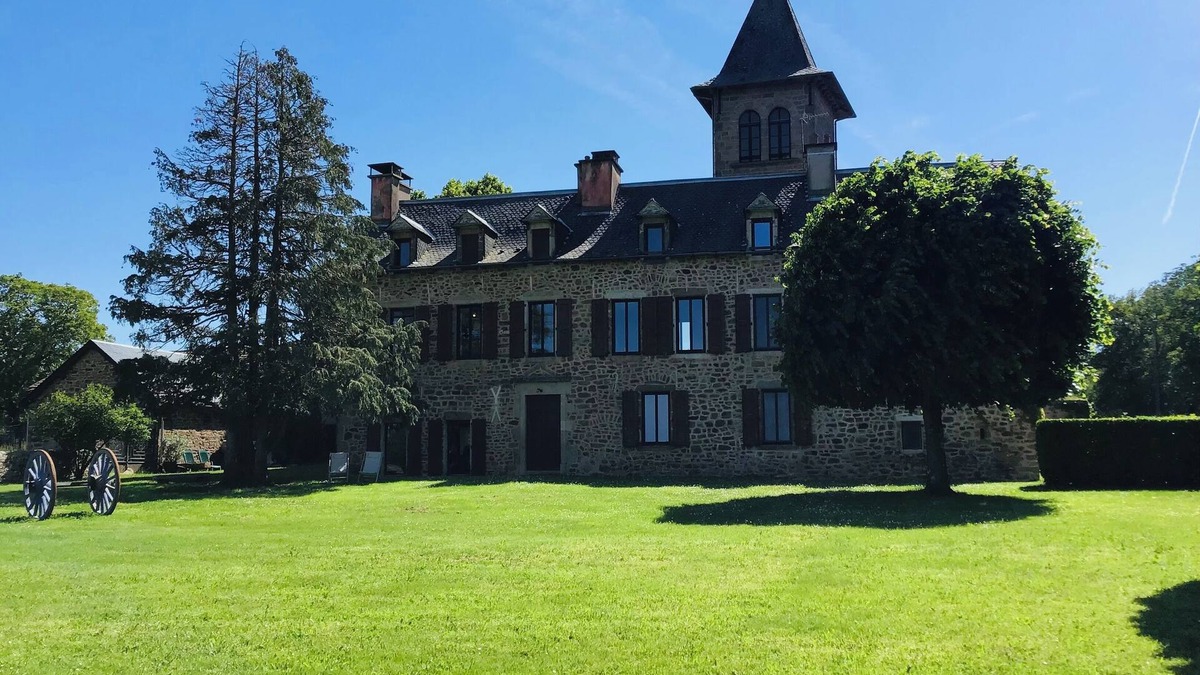 Flavin Apartment | Aveyron, Apartment in small Chateau 9km from Rodez