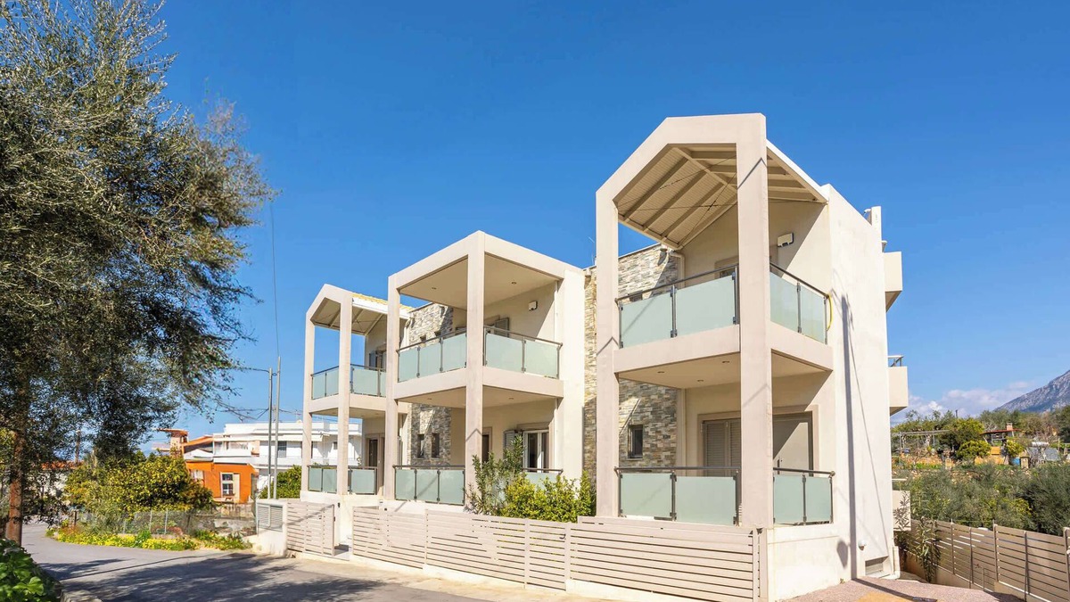 Avia House | Avia Blue Maisonettes - Beach View, up to 12ppl