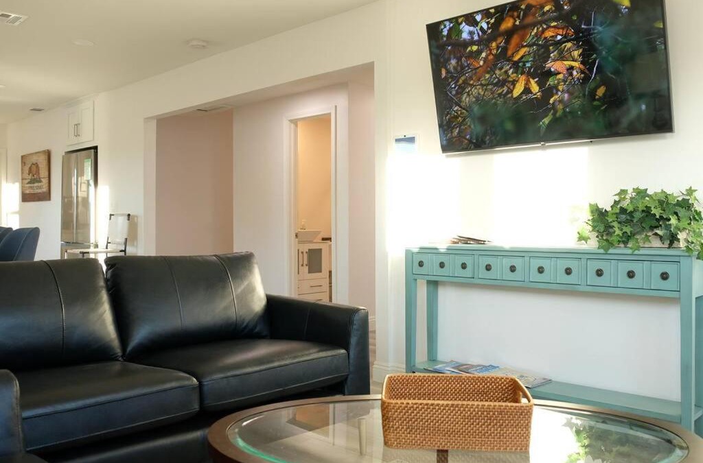 Fallbrook House | Aviation Landing